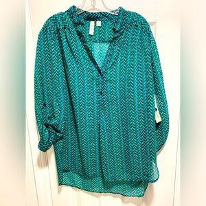 NWT Tacera sheer blouse XL